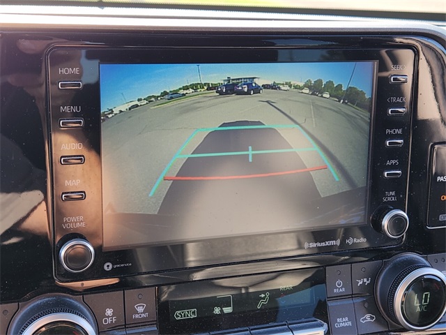 2021 Toyota Highlander XLE photo 22