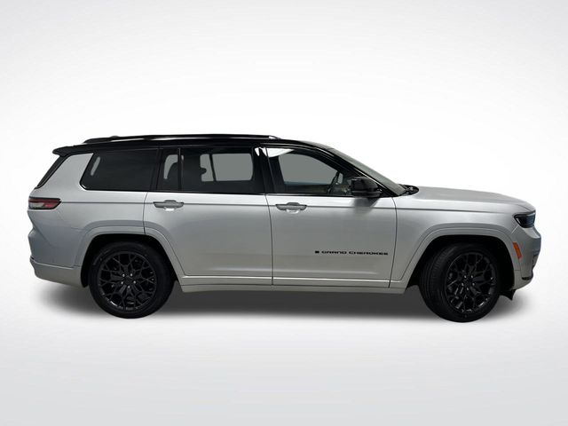 2023 Jeep Grand Cherokee L Summit Reserve photo 2