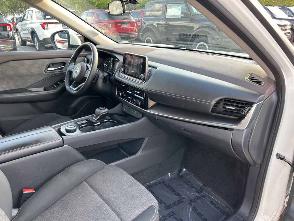 2023 Nissan Rogue SV photo 35