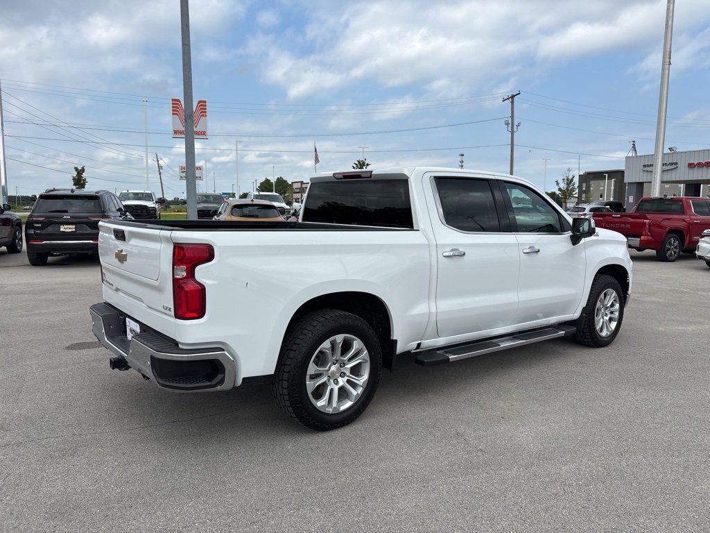 2023 Chevrolet Silverado 1500 LTZ photo 3
