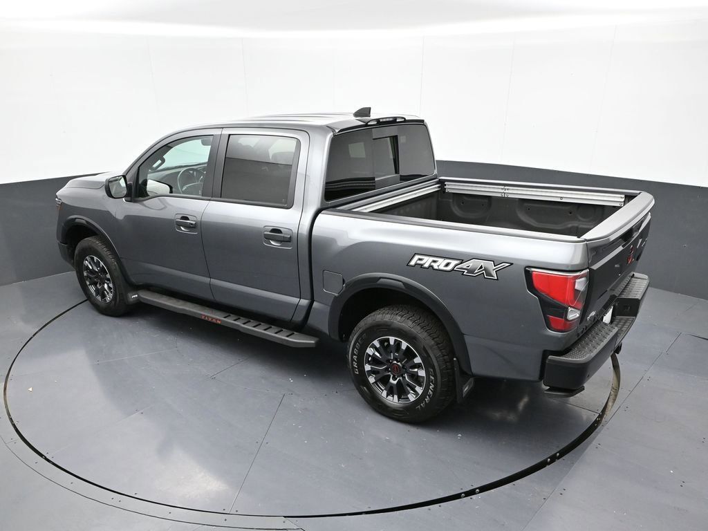 2024 Nissan Titan PRO-4X photo 18