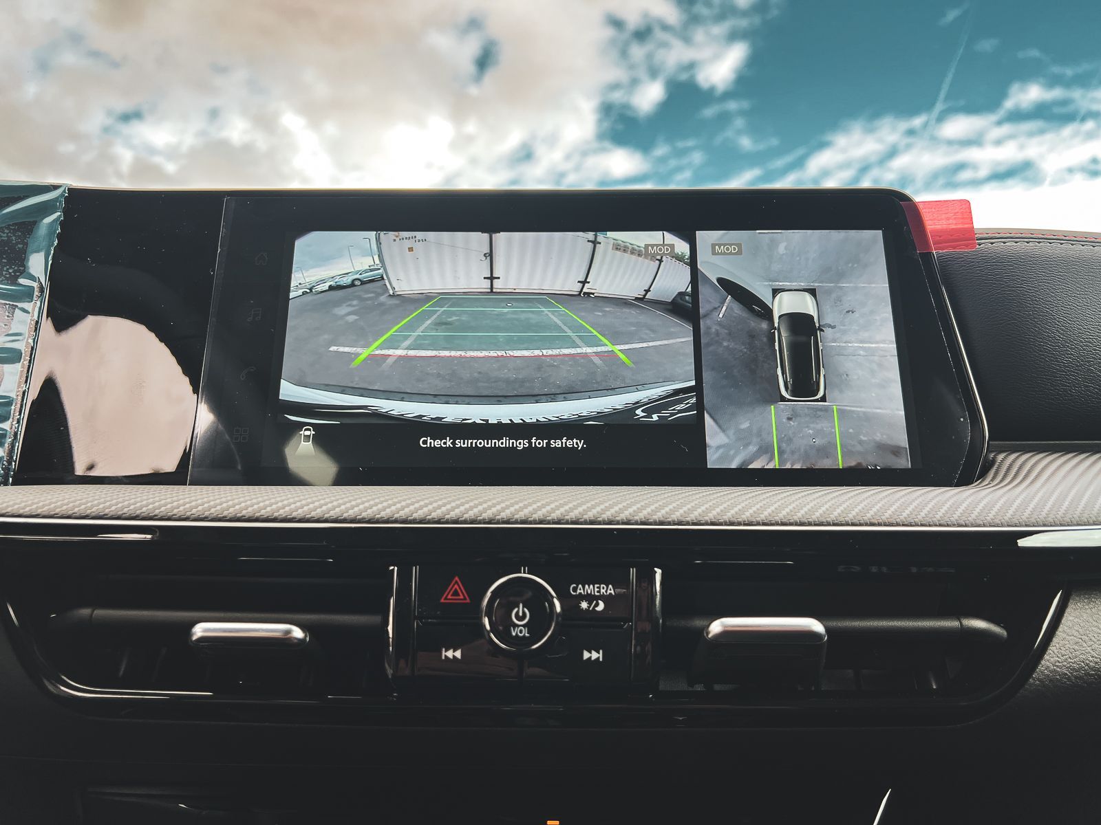2026 Nissan Kicks SR photo 20