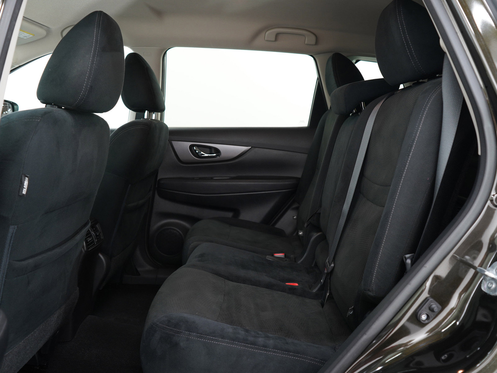 2016 Nissan Rogue SV photo 17