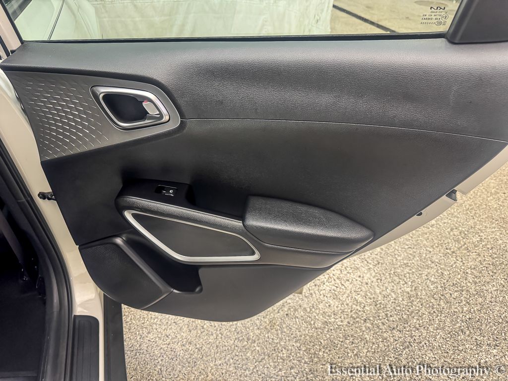 2022 KIA SOUL - Image 22