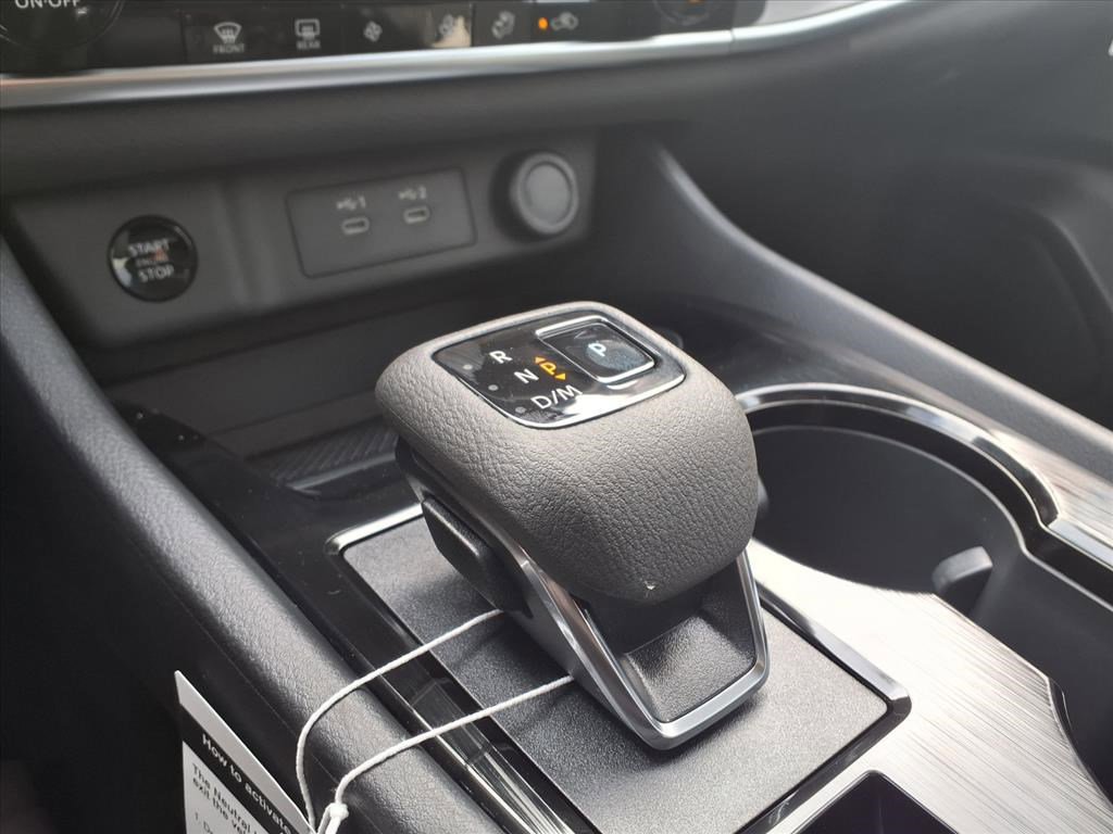 2026 Nissan Rogue SV photo 15