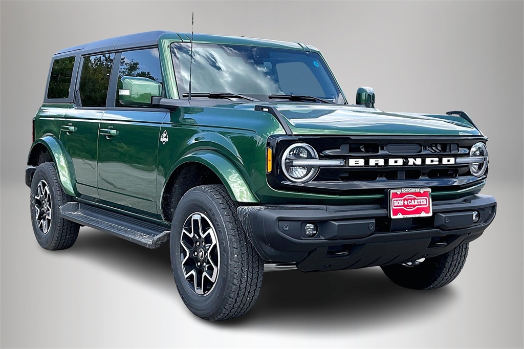 2025 Ford Bronco 4-Door Outer Banks's photo
