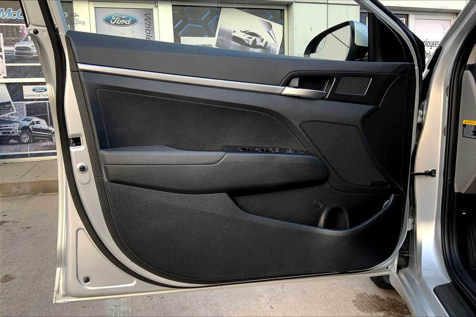 2018 Hyundai Elantra SE photo 18