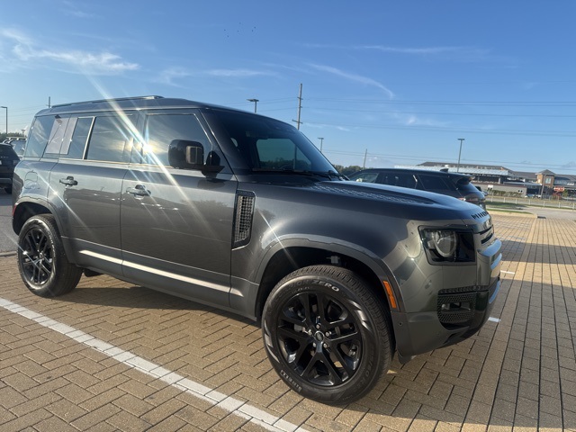 2025 Land Rover Defender