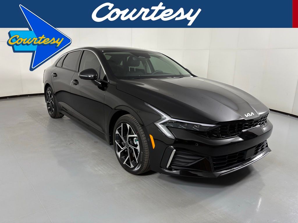 2026 Kia K5 EX's photo