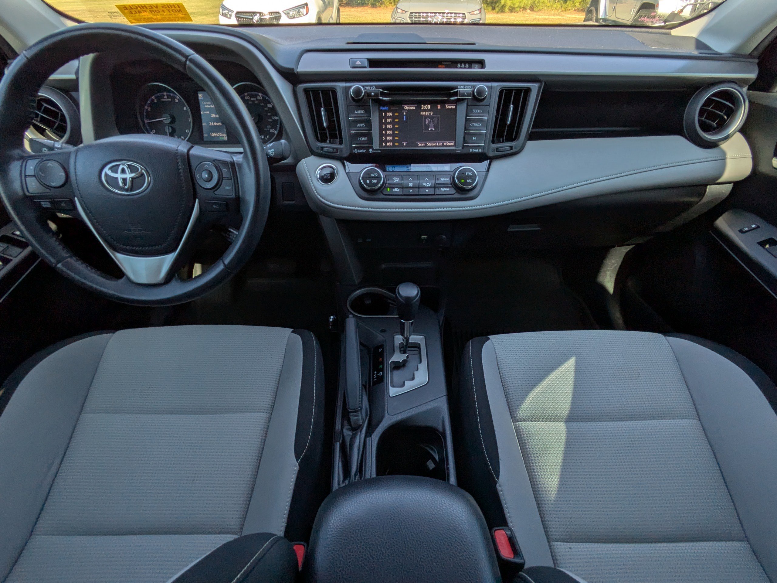 2018 Toyota RAV4 XLE photo 13