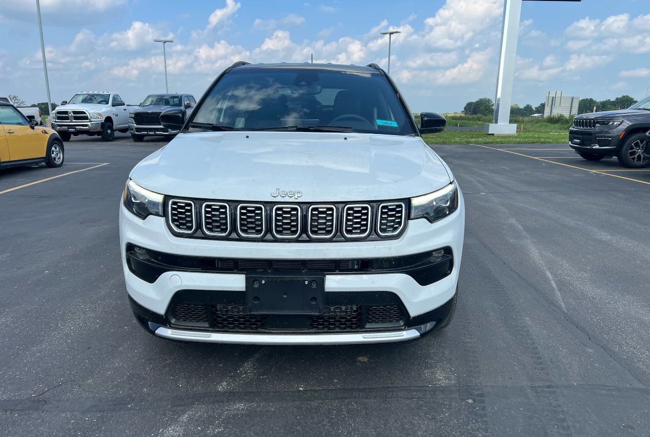 Used 2024 Jeep Compass Limited with VIN 3C4NJDCN1RT139538 for sale in Saint Charles, Minnesota
