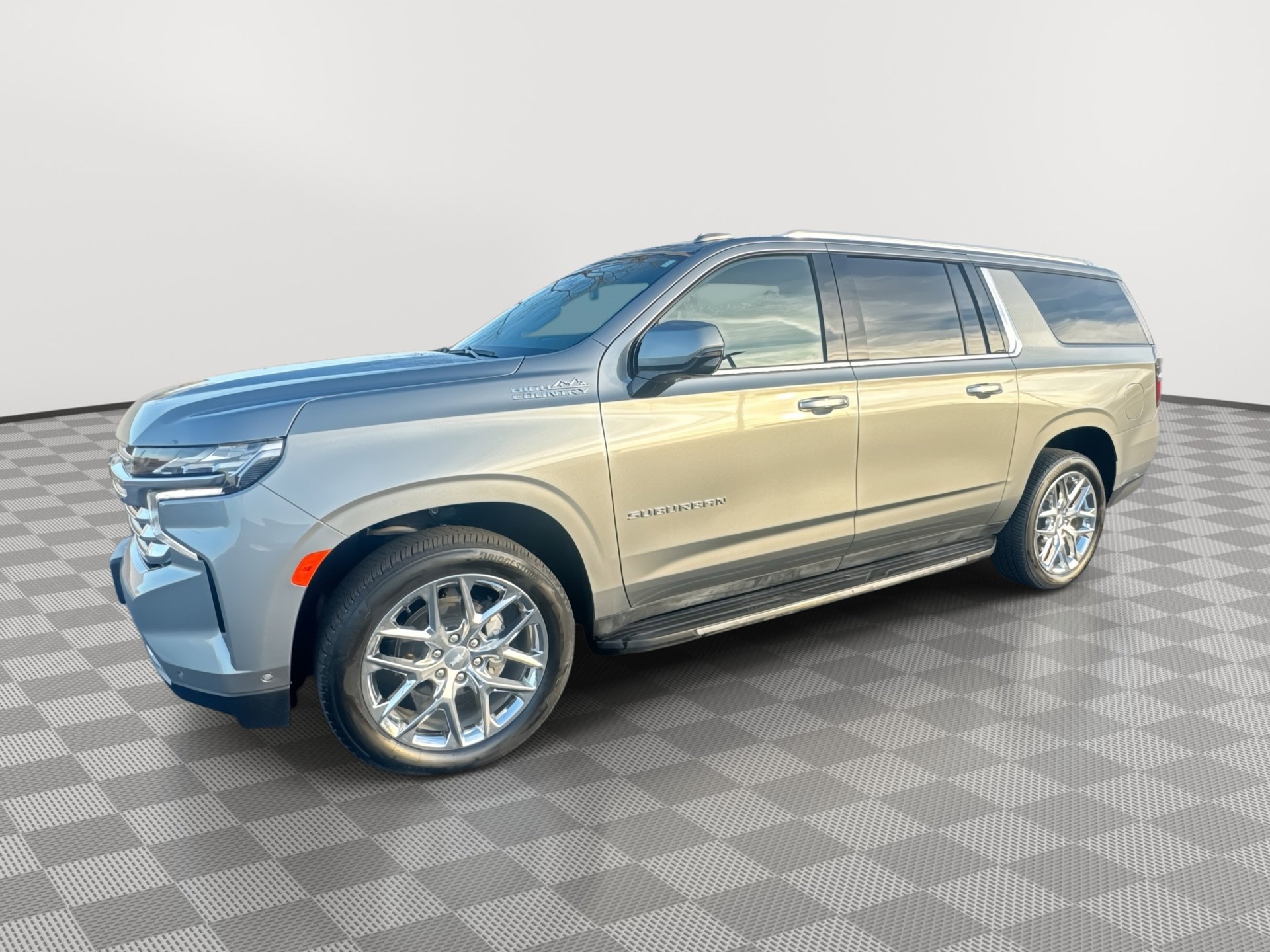 2024 Chevrolet Suburban High Country's photo