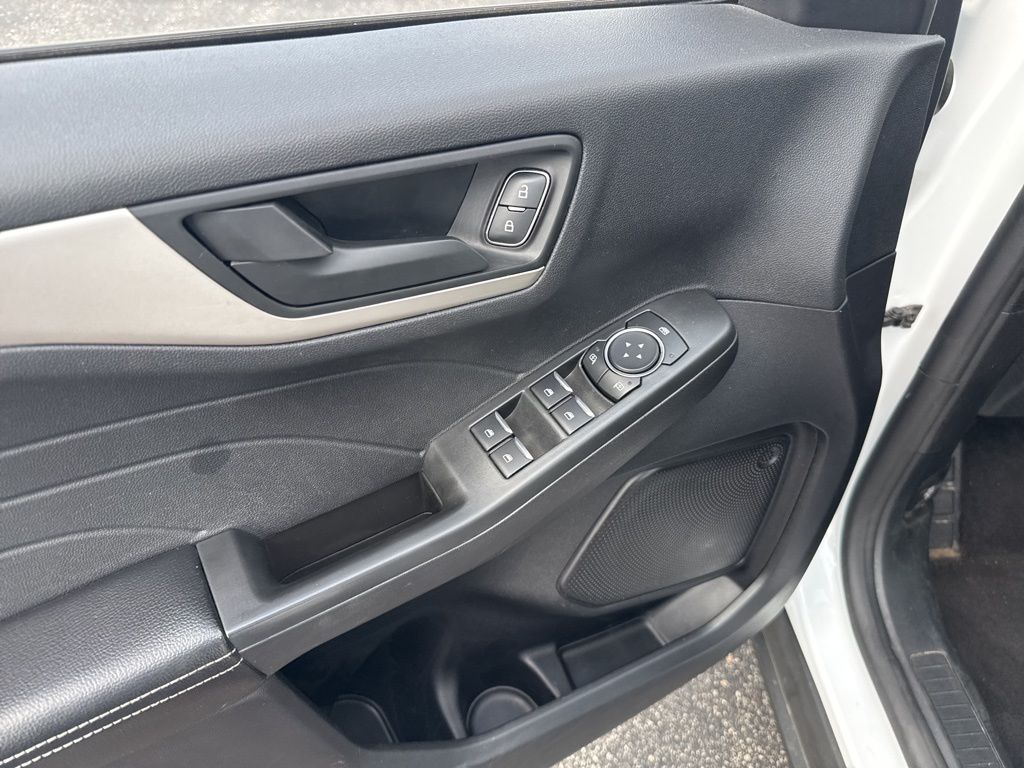 2022 Ford Escape Hybrid SE photo 15