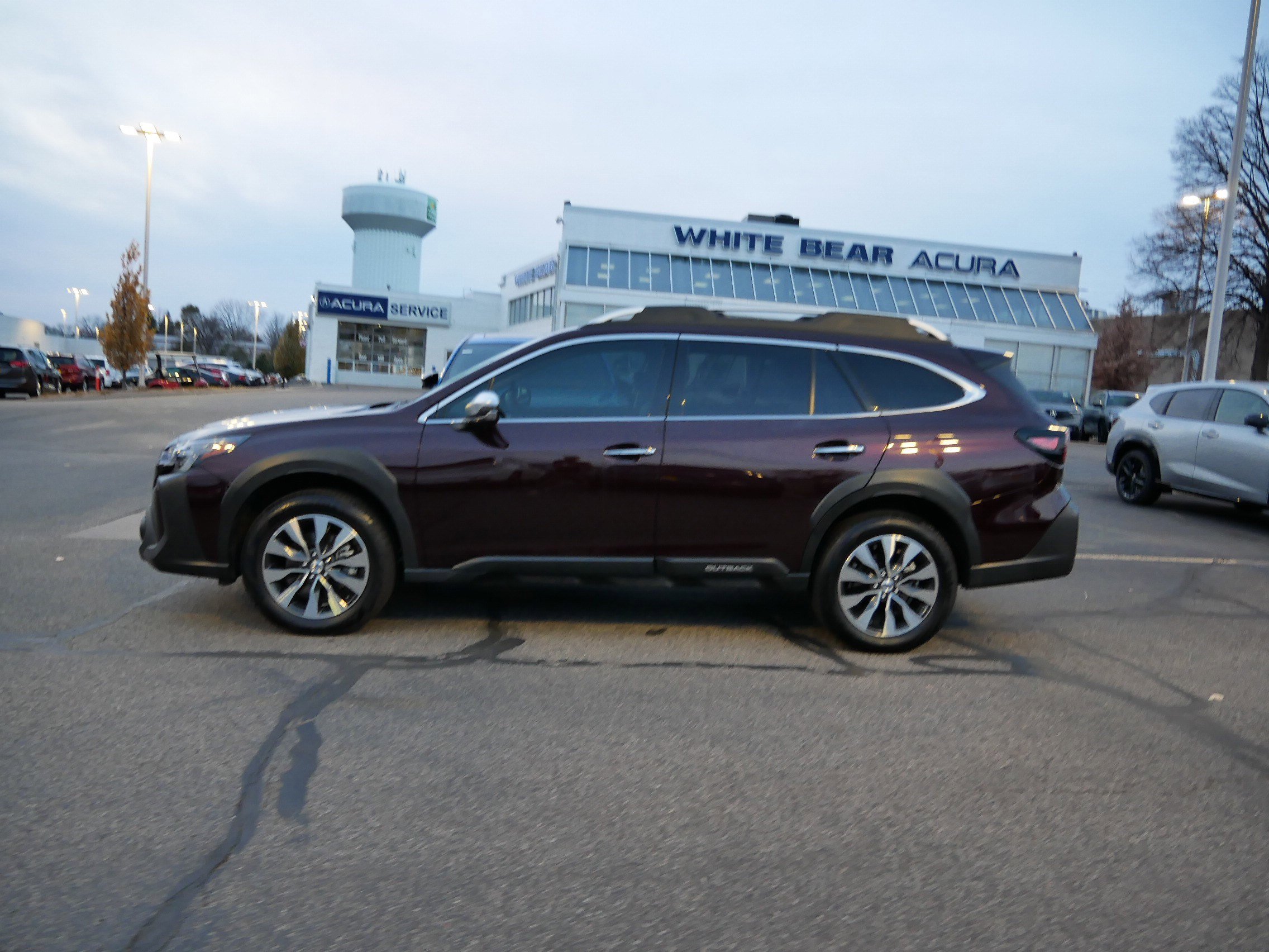 2025 Subaru Outback Touring photo 3