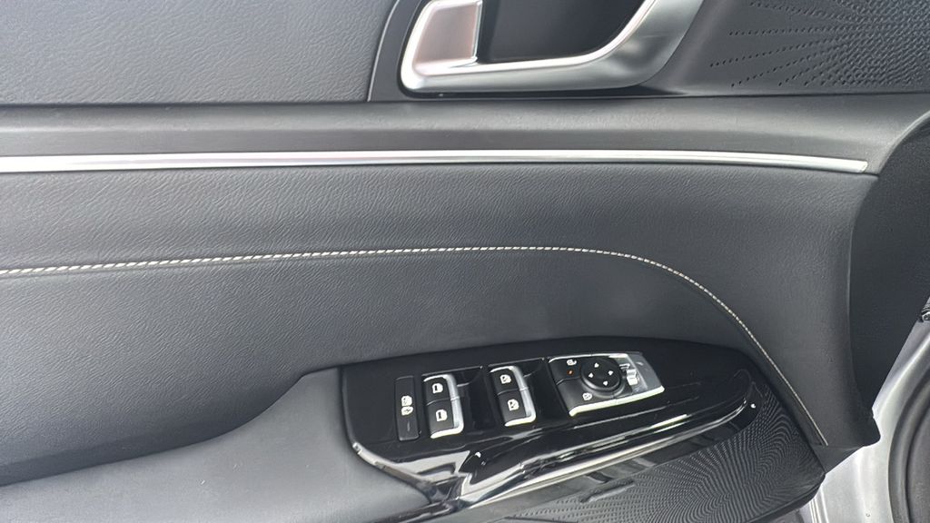 2026 Kia K5 GT-Line photo 17