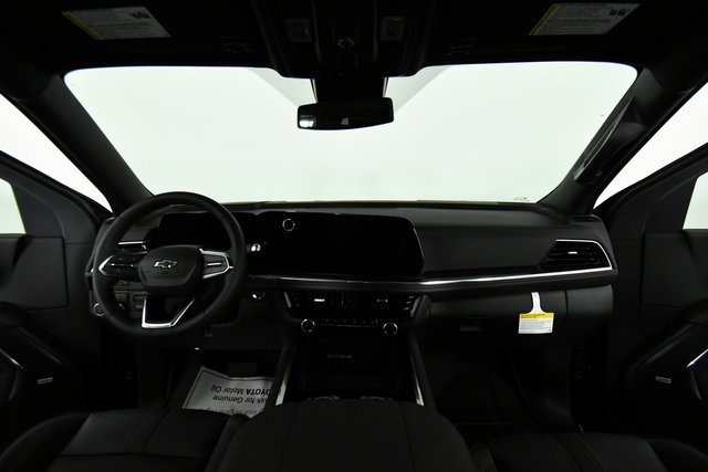 2025 Chevrolet Suburban RST photo 15