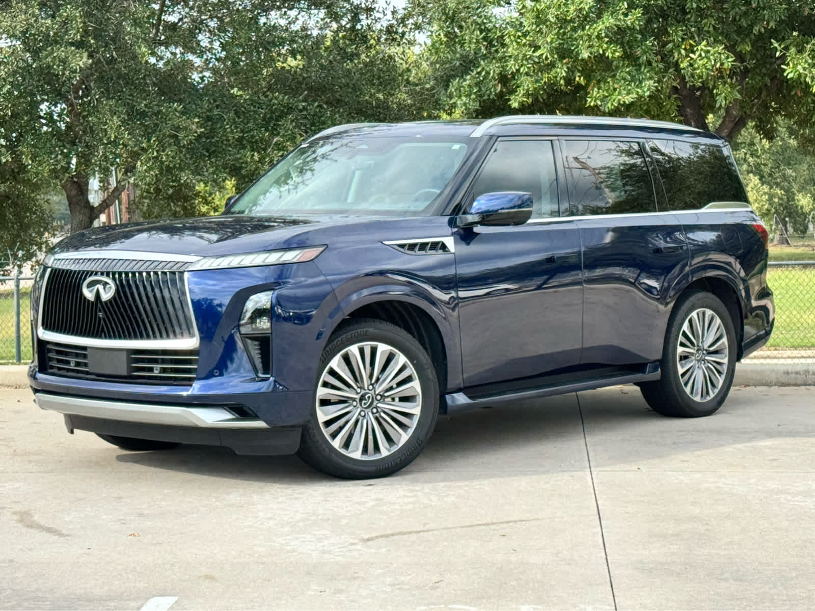 2025 INFINITI QX80 Luxe's photo