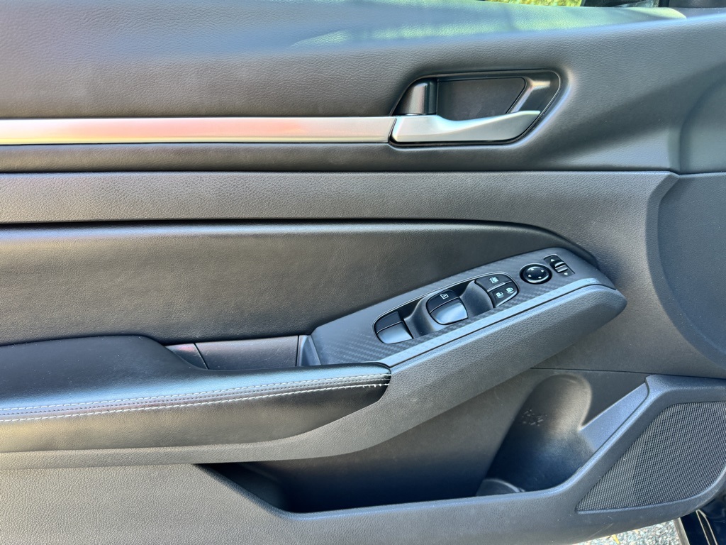 2022 Nissan Altima 2.5 SV photo 16