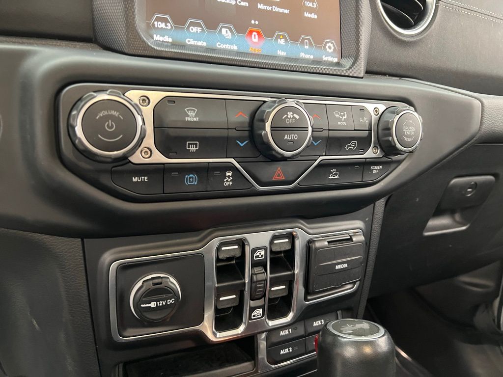 2023 Jeep Wrangler Sahara 4xe photo 12