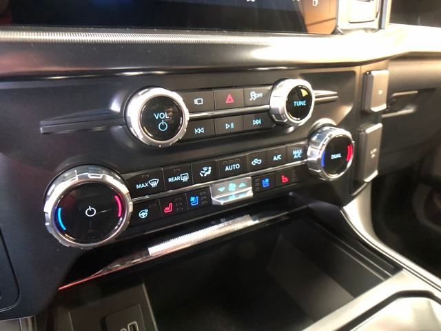 2025 Ford F-150 Lariat photo 17
