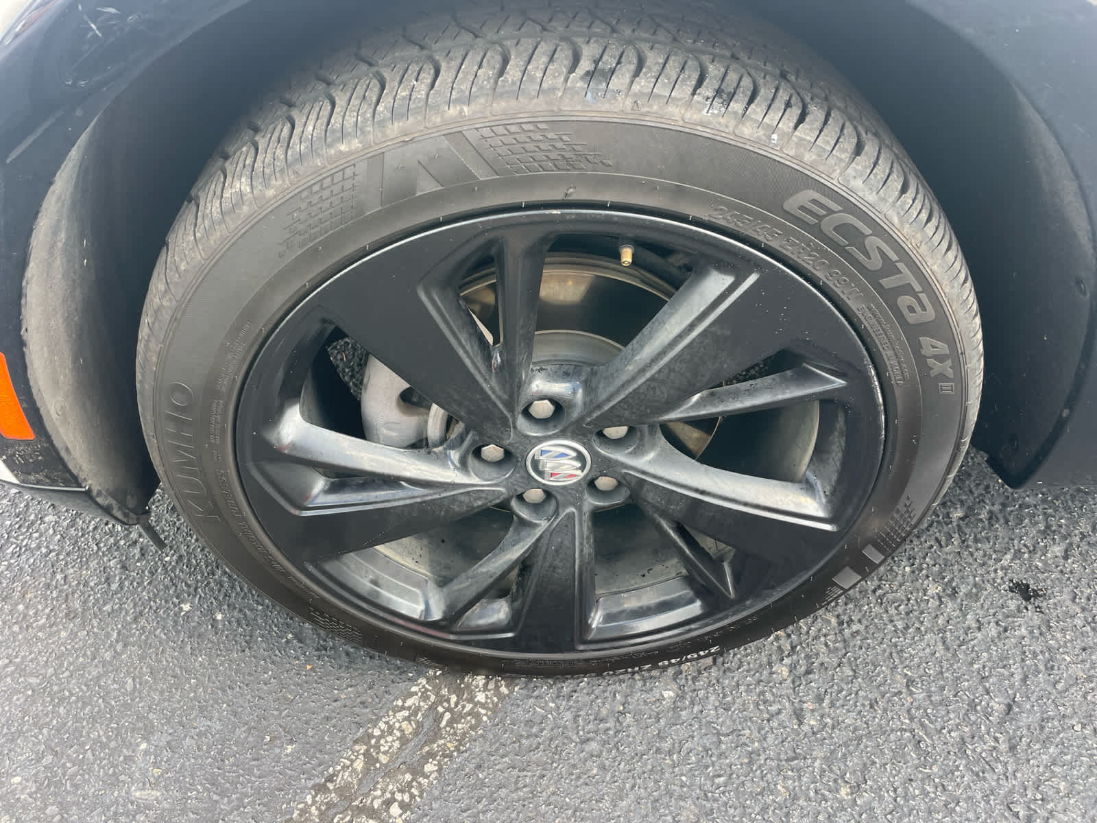 2023 Buick Envision Essence photo 5
