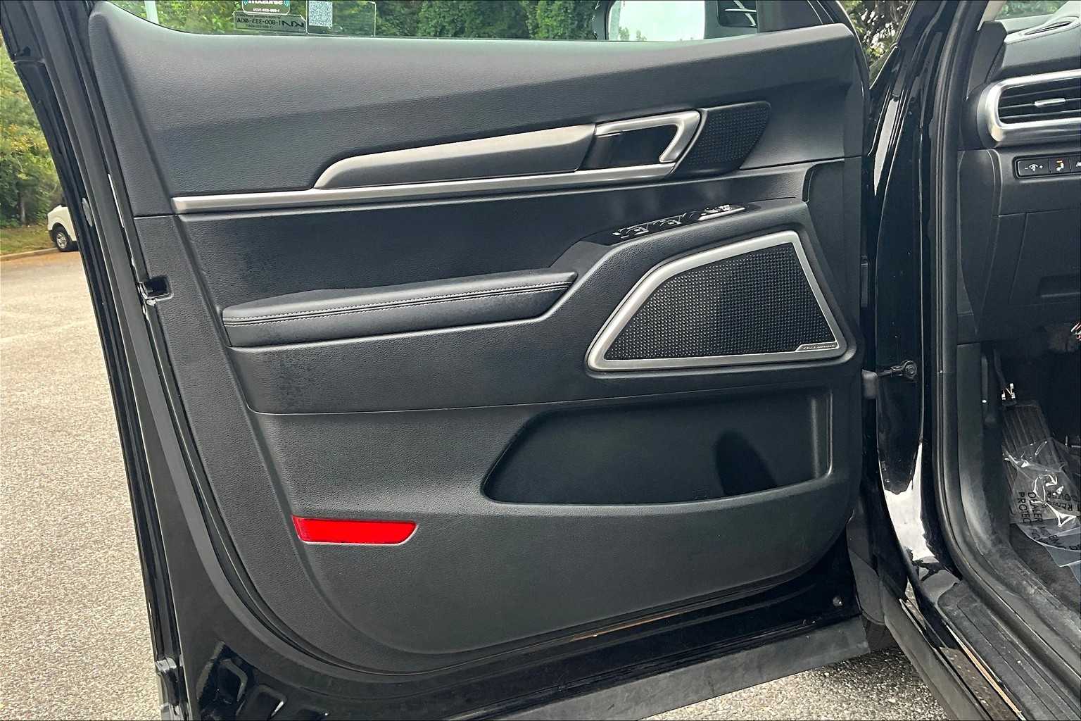 2022 Kia Telluride LX photo 19