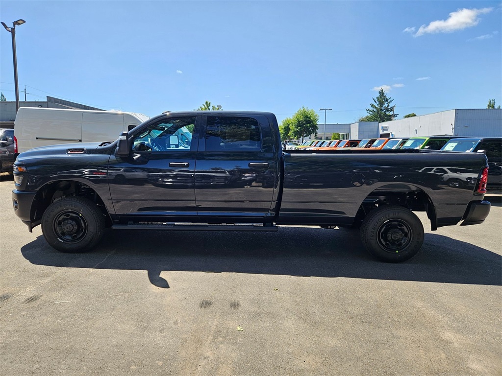2025 Ram 2500 Tradesman photo 4
