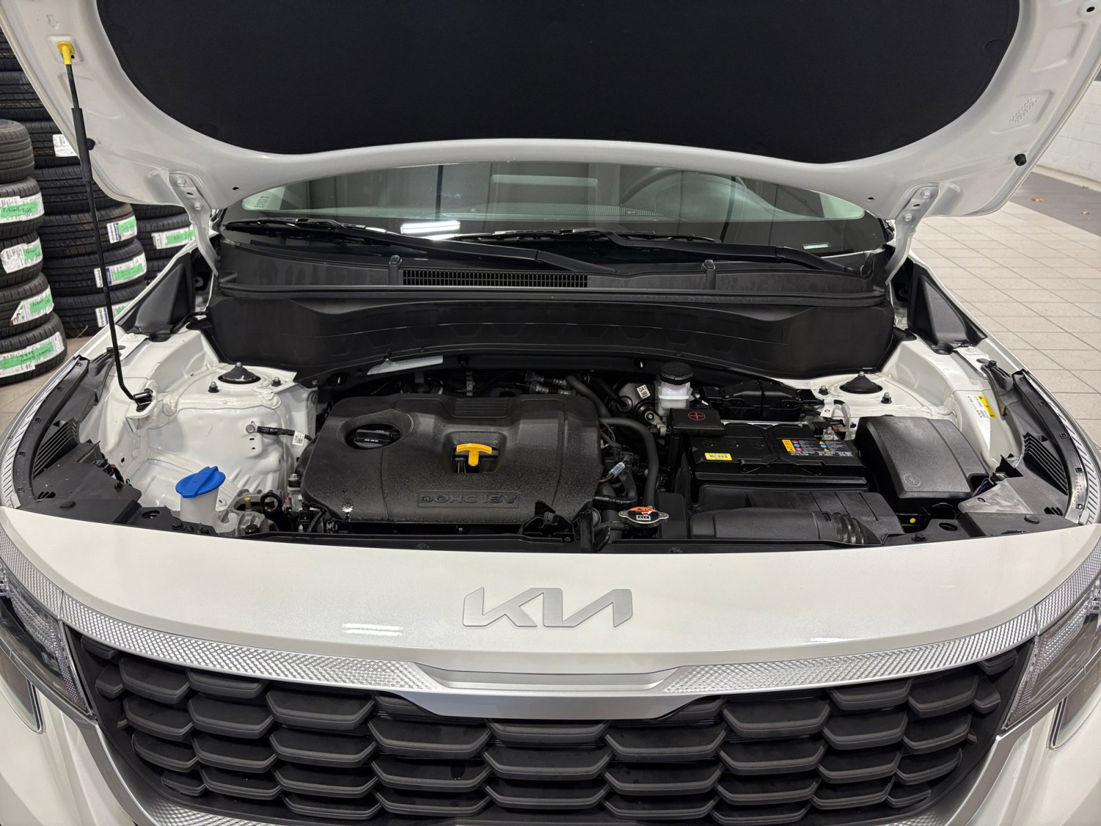 2023 Kia Seltos LX photo 4