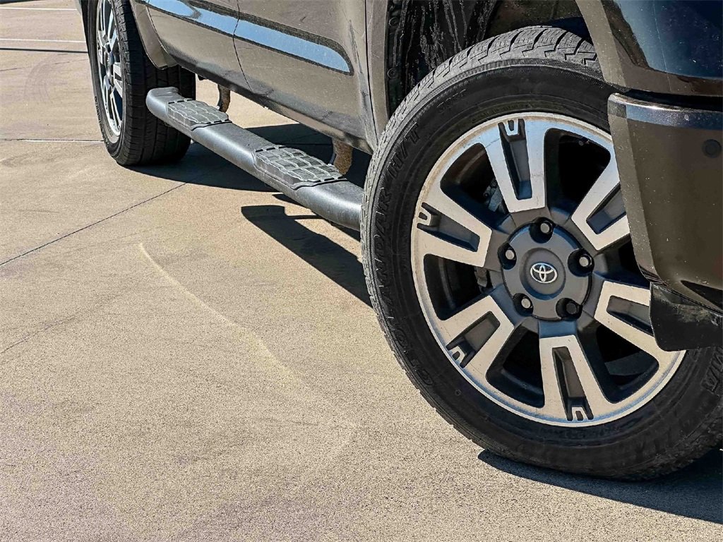 2019 Toyota Tundra Platinum Grade photo 2