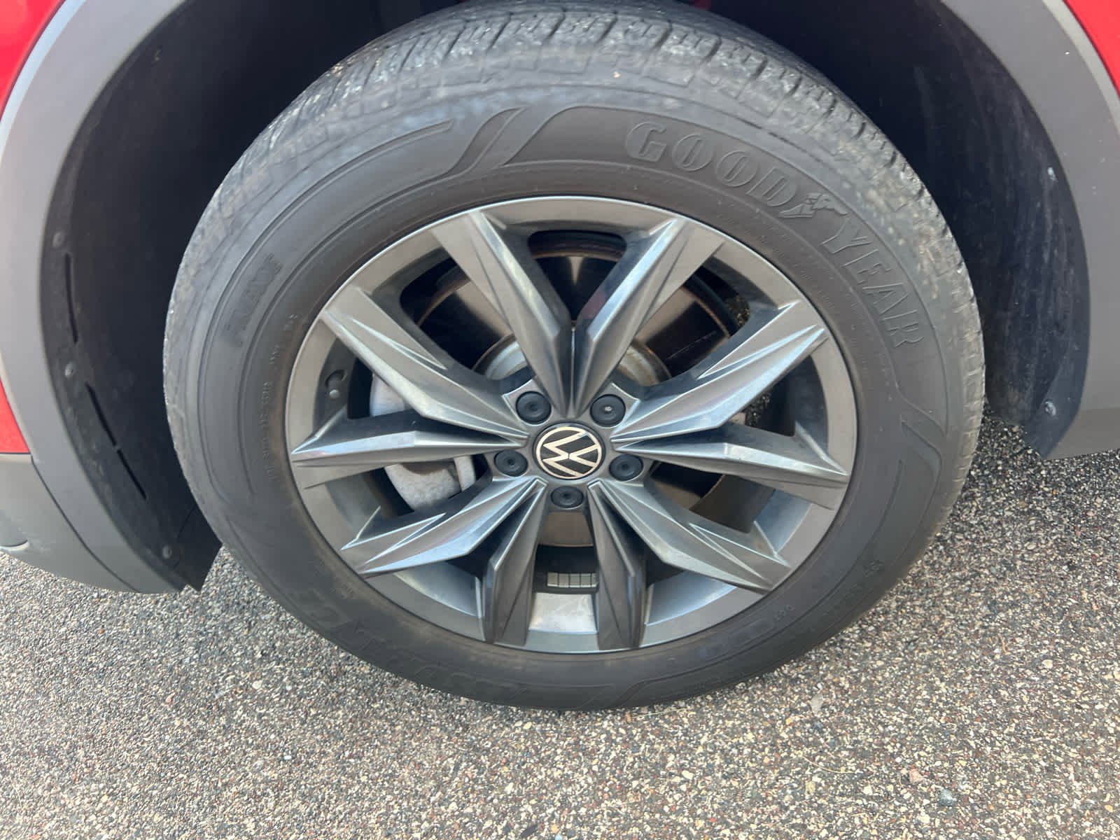 2022 Volkswagen Tiguan SE photo 7