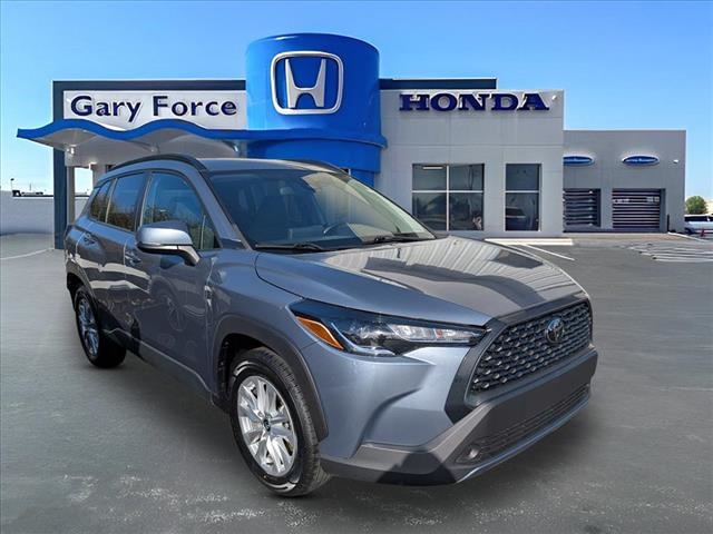 2022 Toyota Corolla Cross LE's photo