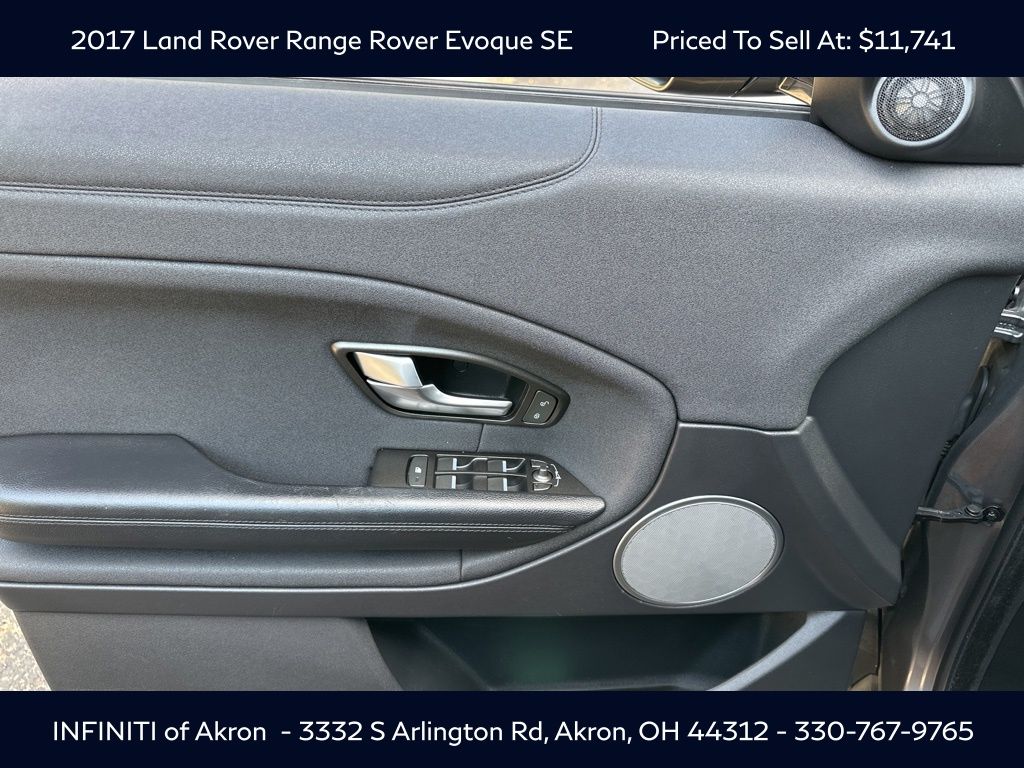 2017 Land Rover Range Rover Evoque SE photo 2
