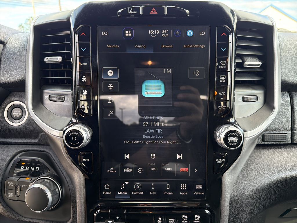 2024 Ram 2500 Big Horn photo 4