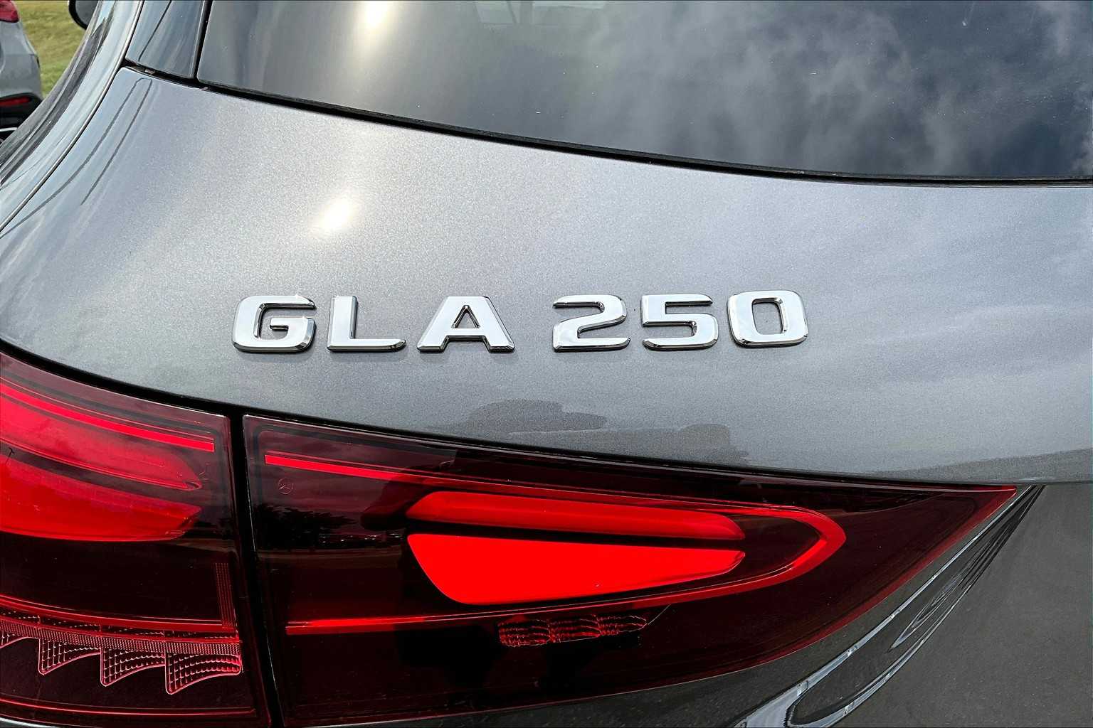 2026 Mercedes Benz GLA 250 photo 7