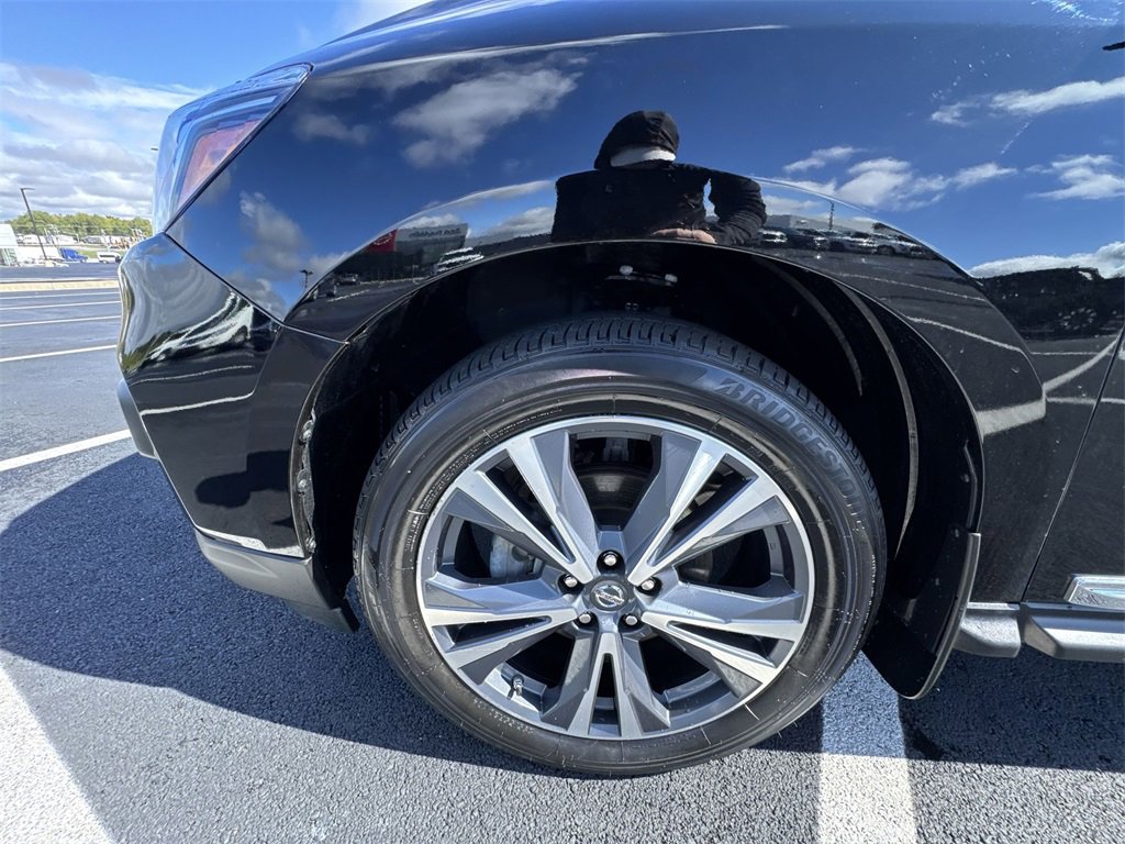 2019 Nissan Pathfinder Platinum photo 9