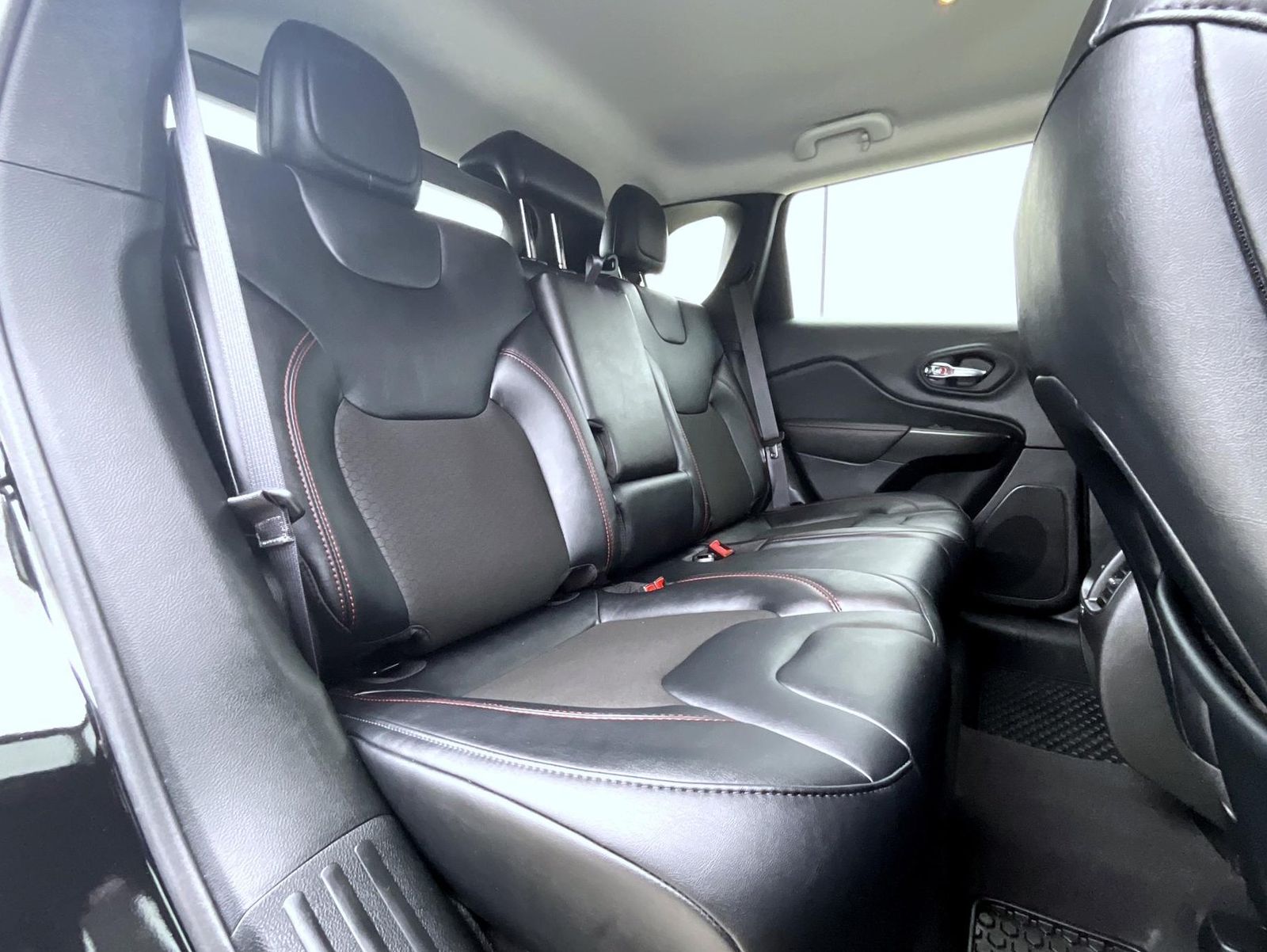 2022 Jeep Cherokee Trailhawk photo 15