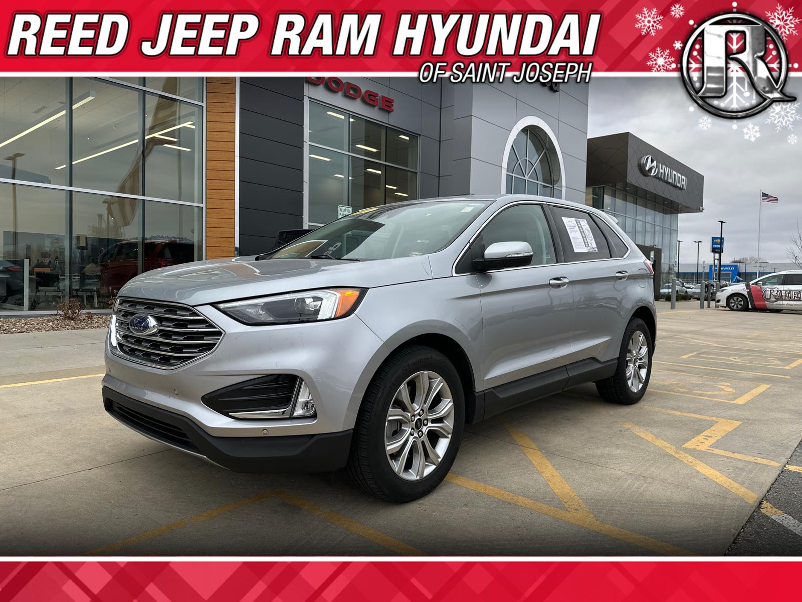 2024 Ford Edge Titanium's photo