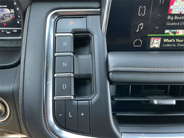 2022 Gmc Yukon XL AT4 photo 16