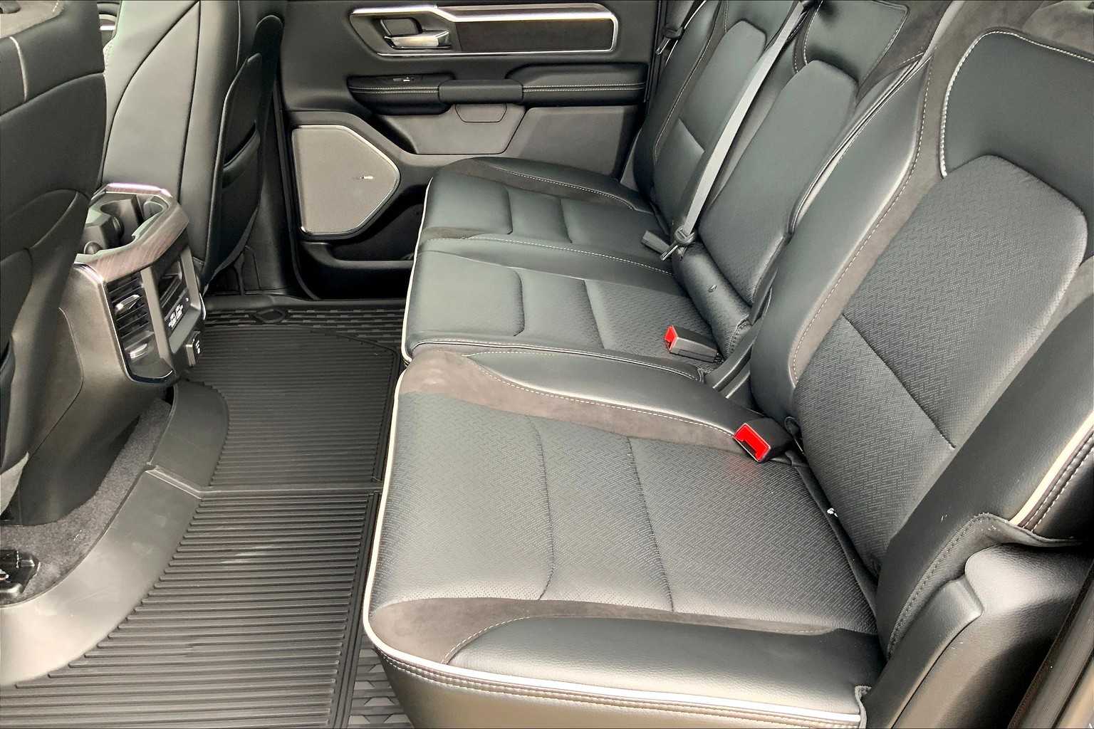 2026 Ram 1500 Laramie photo 17