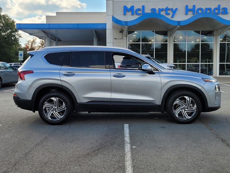 2023 Hyundai Santa Fe SEL photo 2