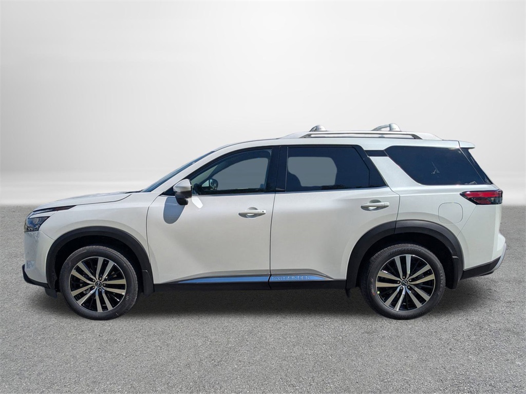 2025 Nissan Pathfinder Platinum photo 5