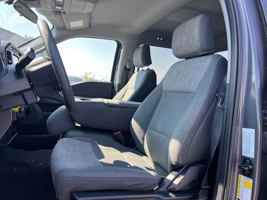 2023 Ford F-150 XLT photo 9