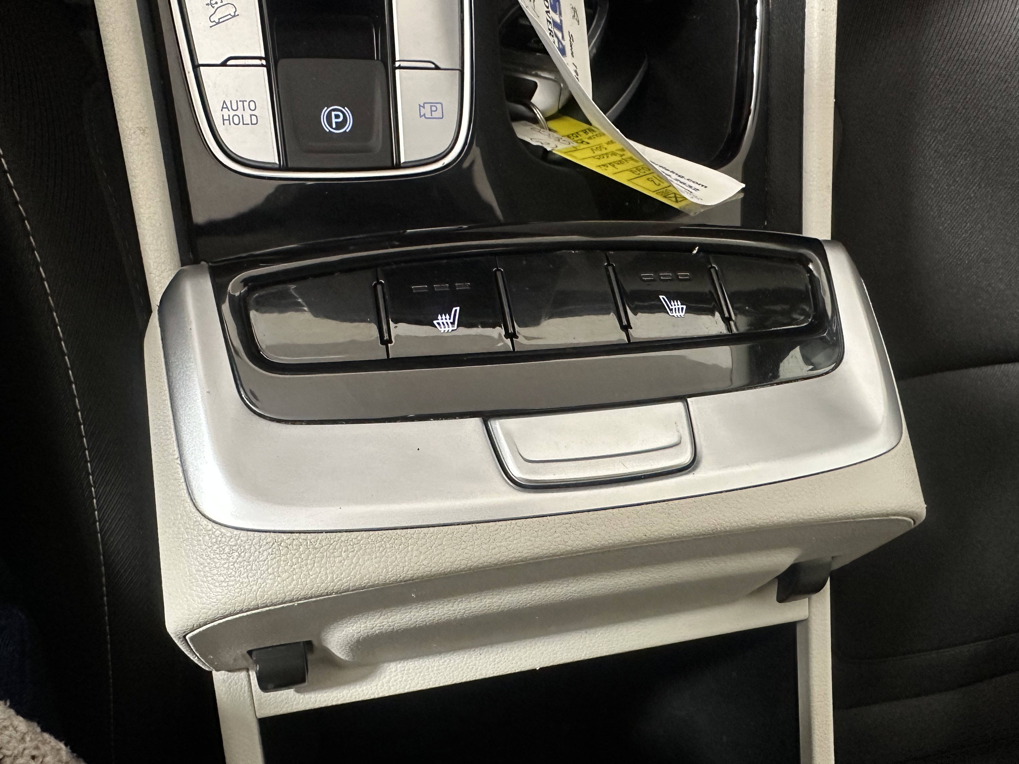 2022 Hyundai Tucson SEL Convenience photo 2