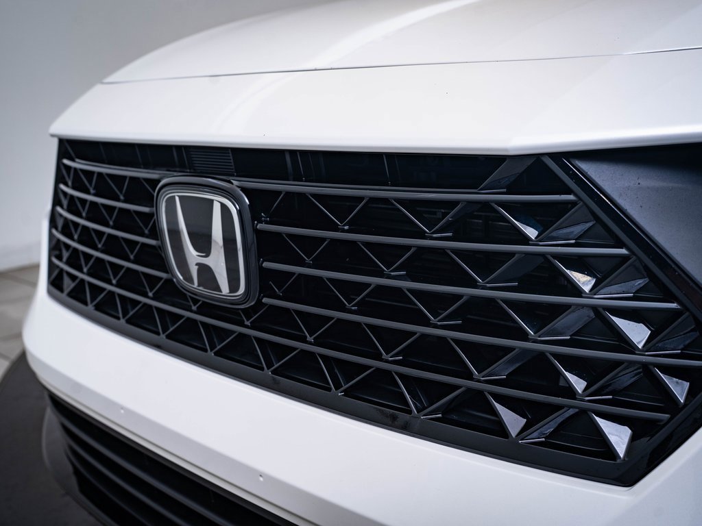 2023 Honda Accord Hybrid Sport-L photo 3