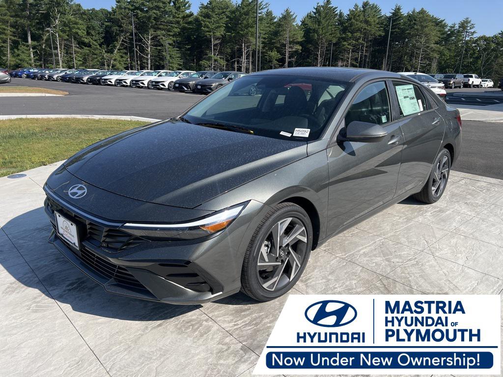 2025 Hyundai Elantra Limited's photo