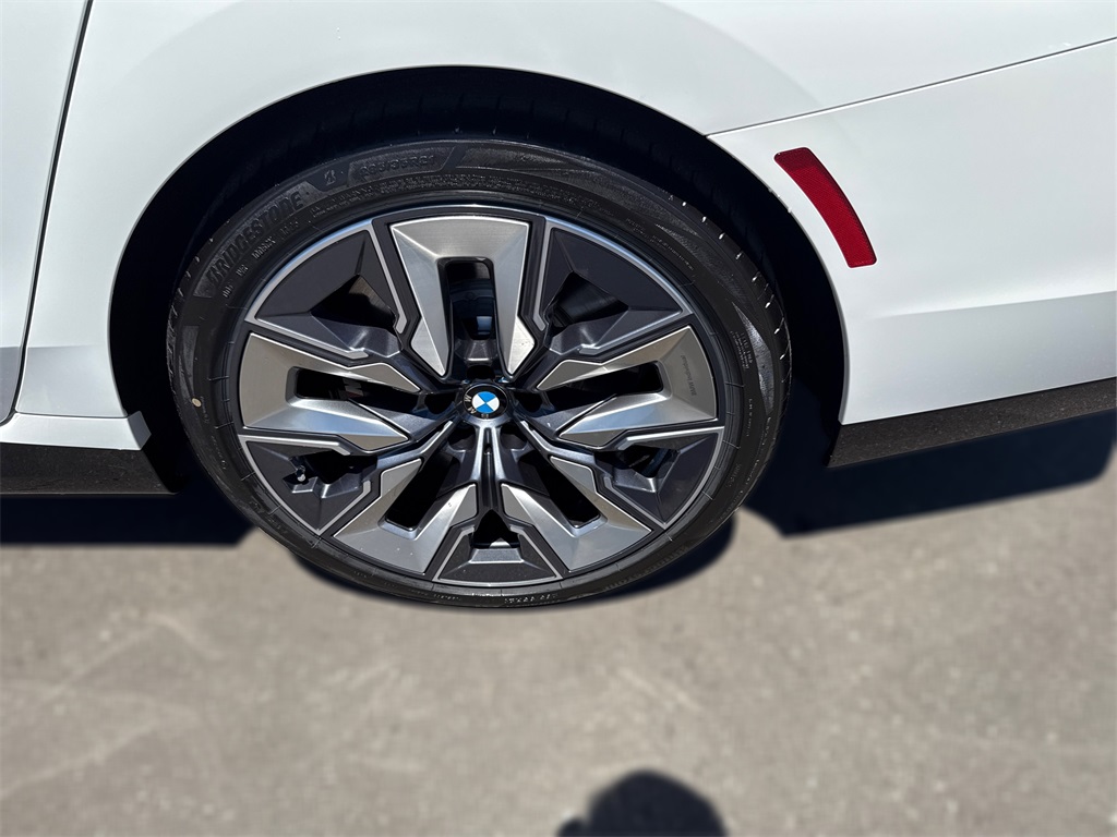 2025 Bmw 760i xDrive photo 13