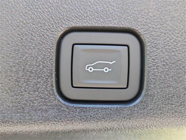 2025 Buick Enclave Preferred photo 2