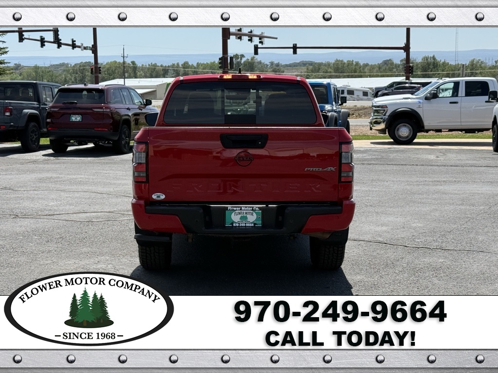 2023 Nissan Frontier PRO-4X photo 3