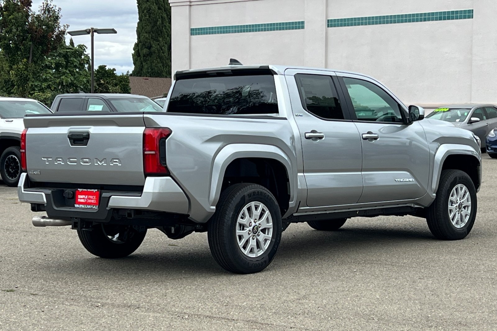 2025 Toyota Tacoma SR5 4x4 Double Cab photo 3