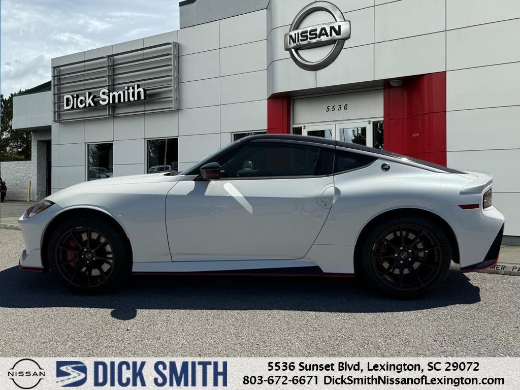 New 2025 White Nissan NISMO image 4